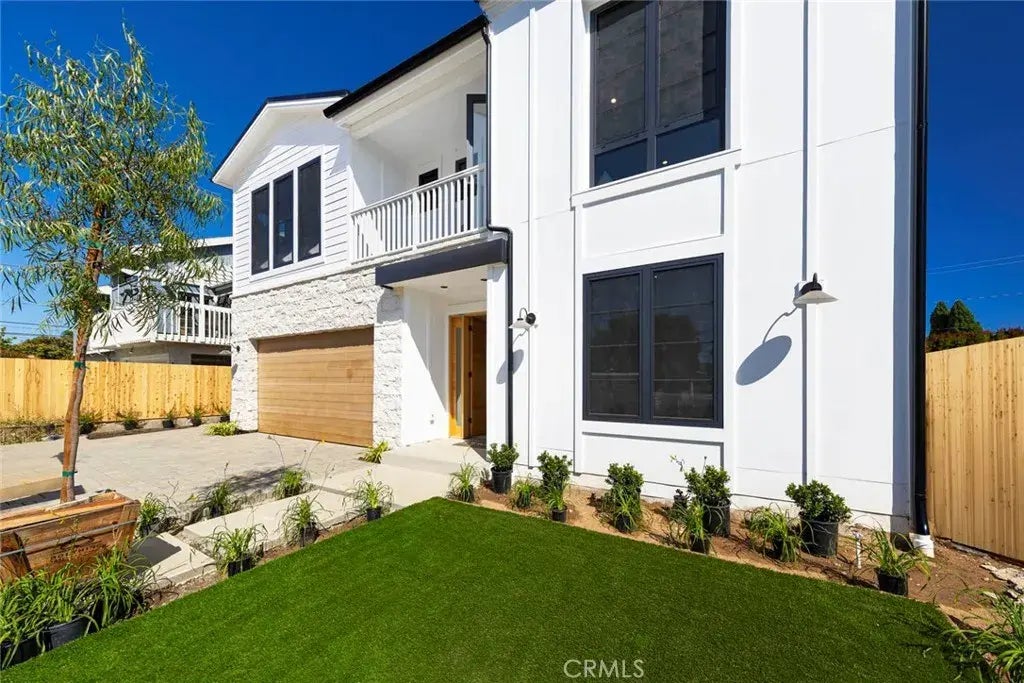 1592 Redlands Place, Costa Mesa