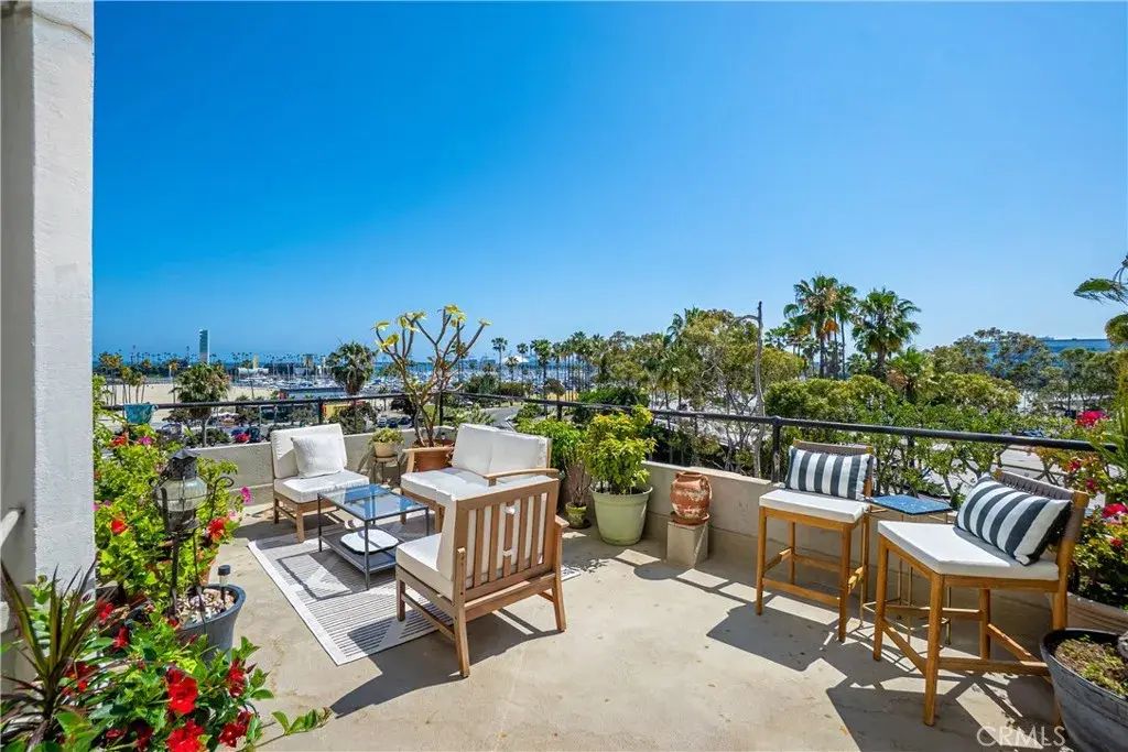 800 E Ocean Boulevard 201, Long Beach