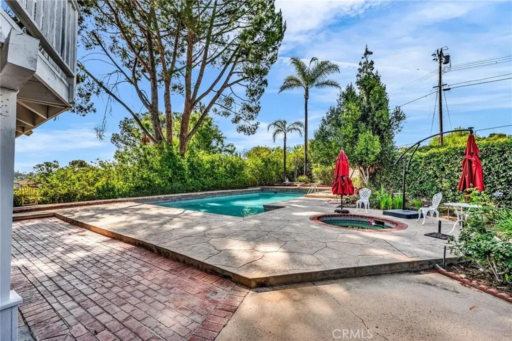 8404 Joan Lane, West Hills