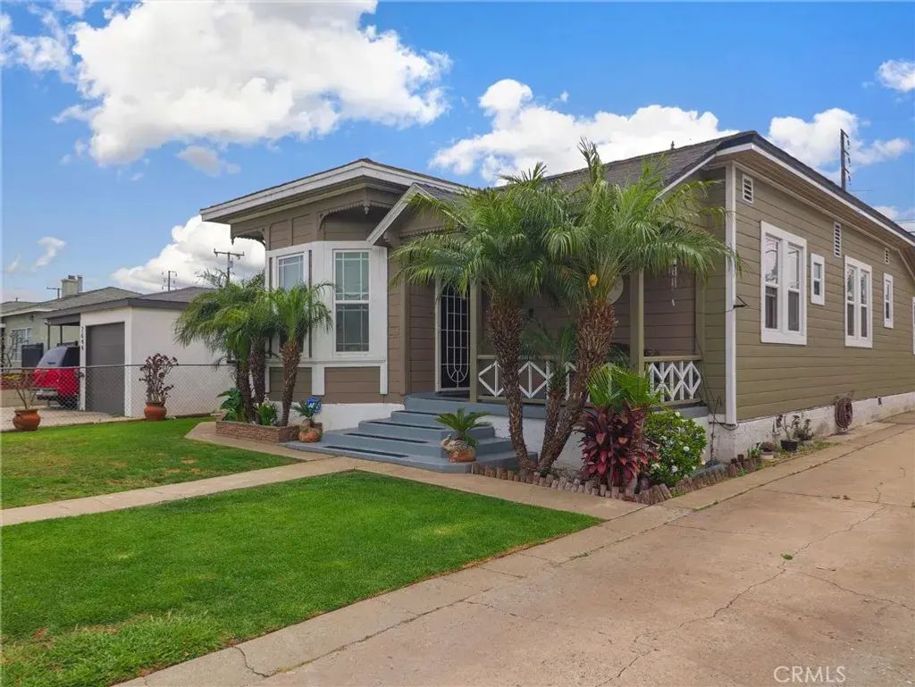 2642 E Washington Street, Carson