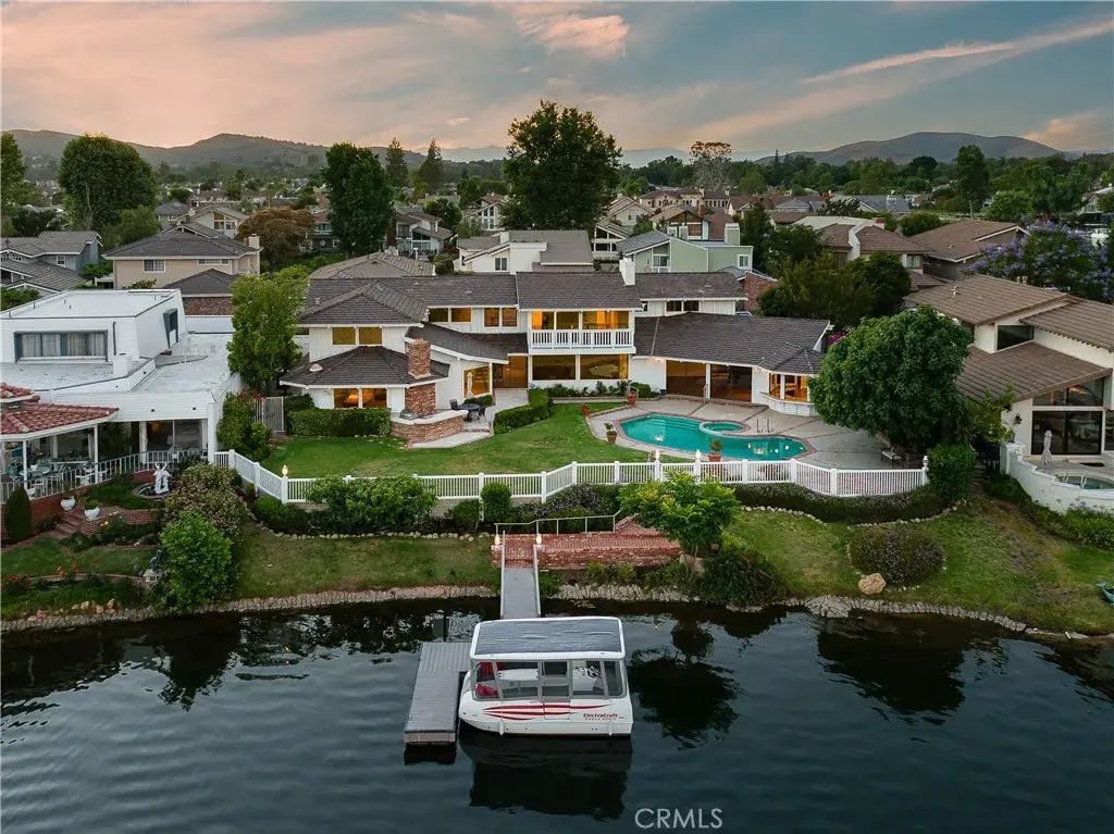3924 Fairbreeze Circle, Westlake Village