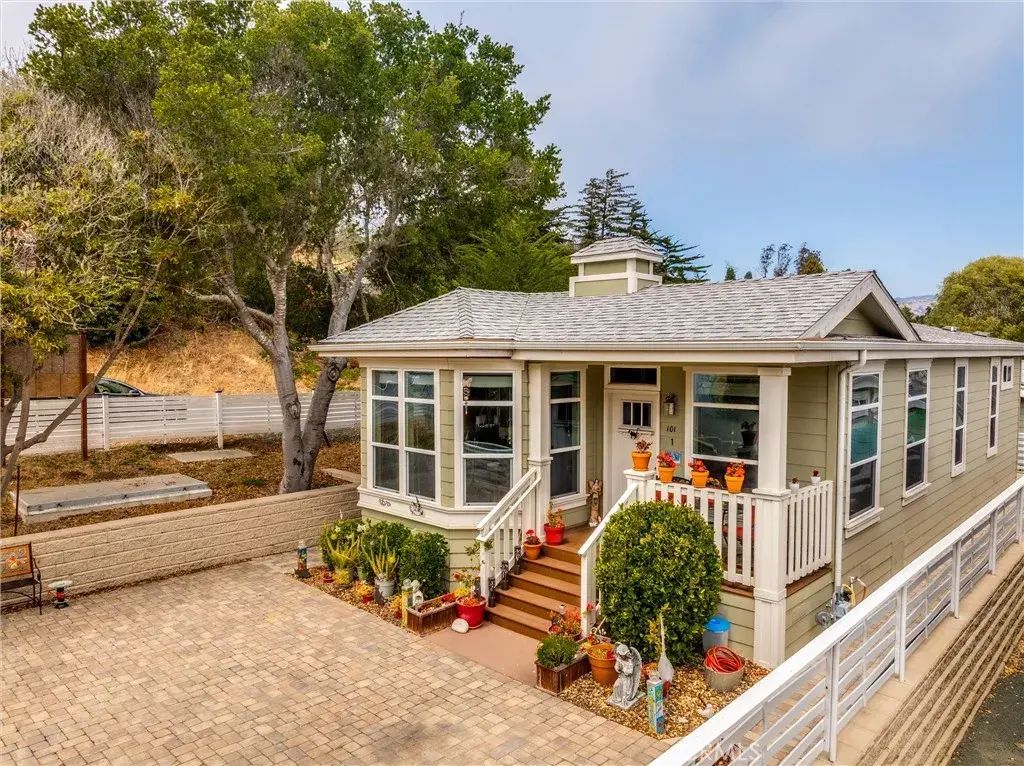 1460 Main 101, Cambria