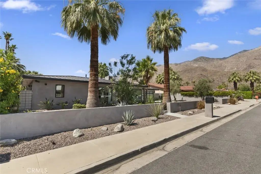 675 E Mesquite Avenue, Palm Springs