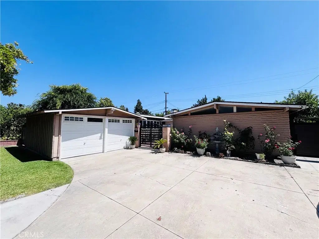 2362 W Mall Avenue, Anaheim