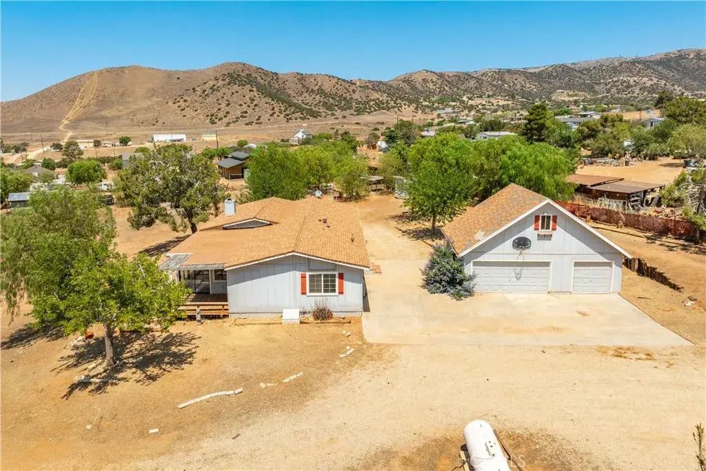 34821 Katherinel Avenue, Acton