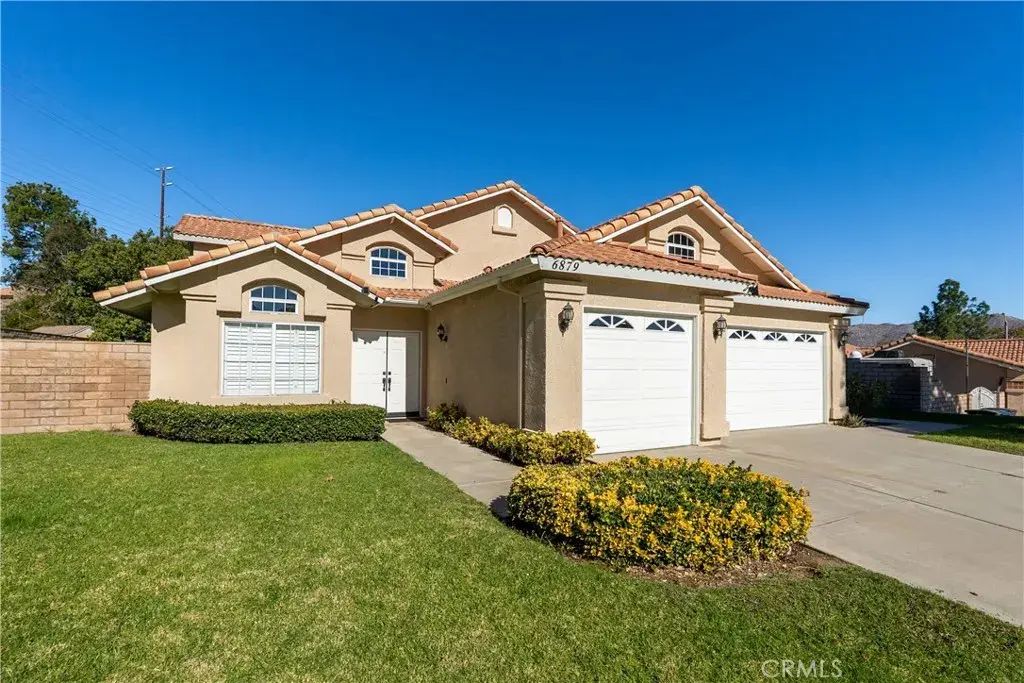 6879 Mission Grove Pkwy North, Riverside