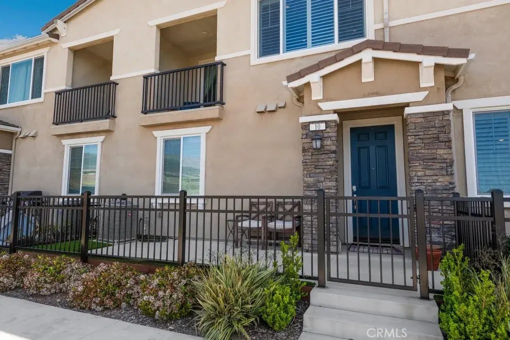 16540 Wyndham Lane 10, Fontana