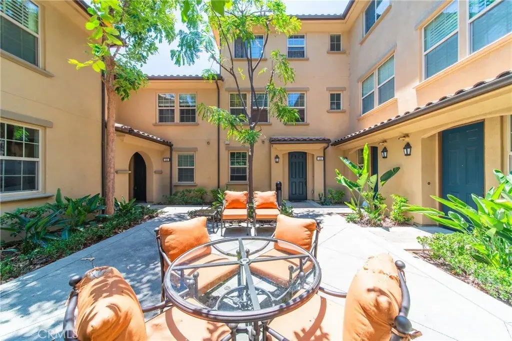 153 Silverado, Irvine