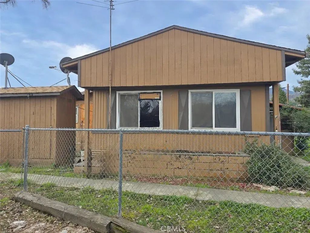 23141 Biggar Lane, Covelo