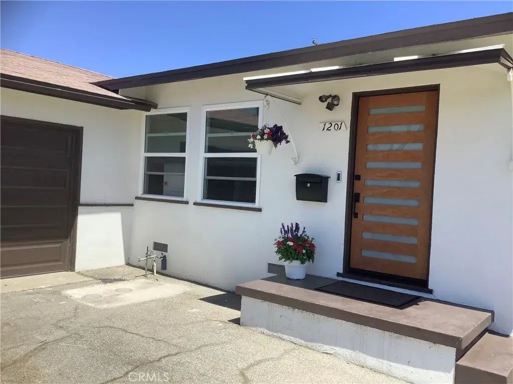 1201 W 186th Street, Gardena