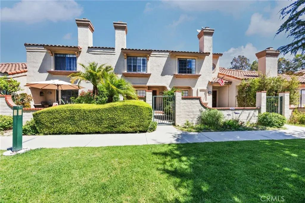 234 Country Club Drive C, Simi Valley