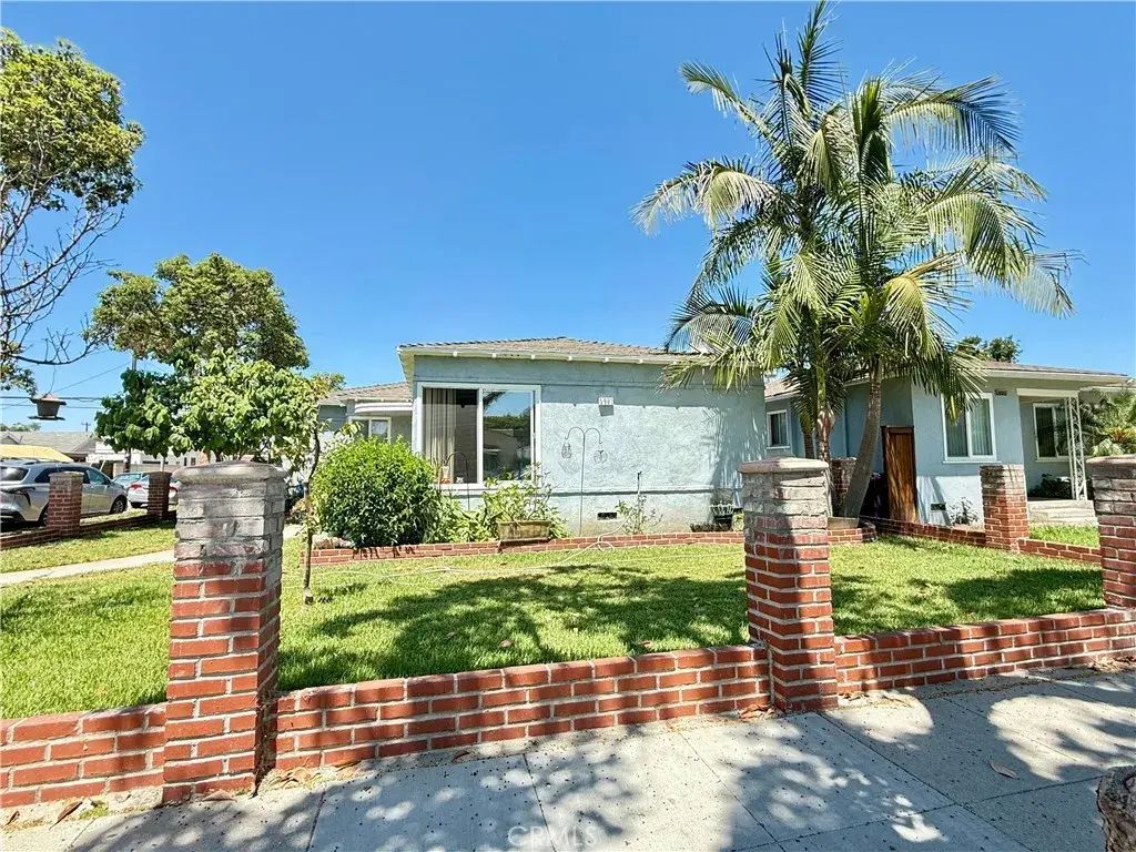 5901 California Avenue, Long Beach