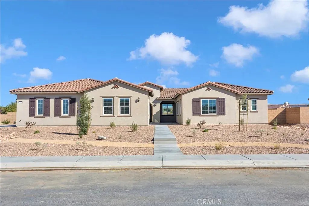 12980 Davona Dale Road, Apple Valley
