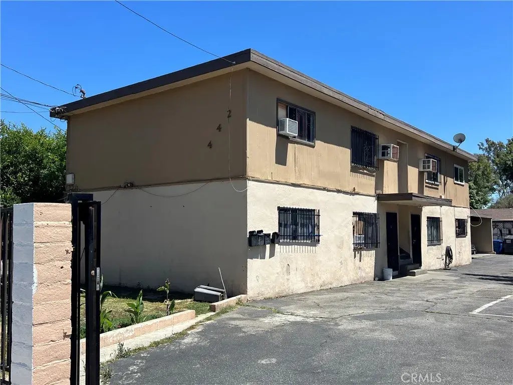 442 W 12th Street 4, Pomona