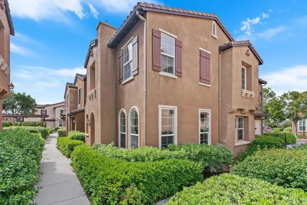 13020 La Porta Point, 