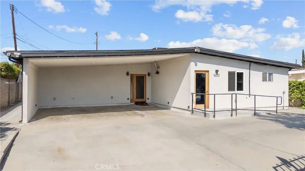 9600 Amboy Avenue, Pacoima