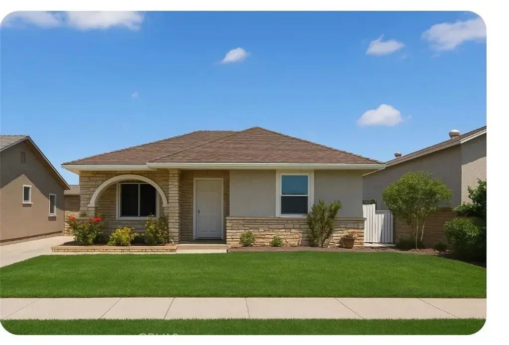 3110 N Greenbrier Road, Long Beach