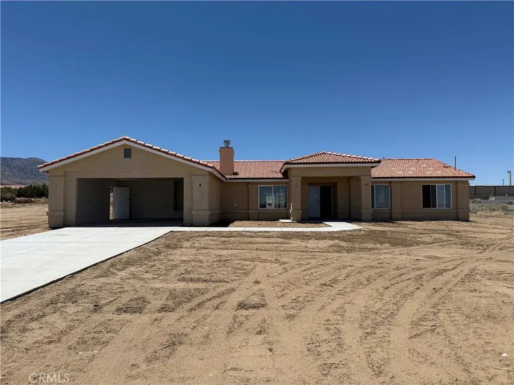 9570 Mescalero Road, Phelan