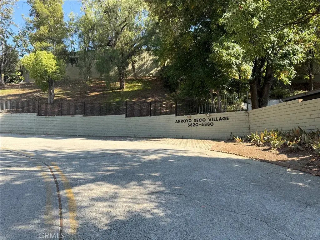 5850 Benner St 103, Los Angeles