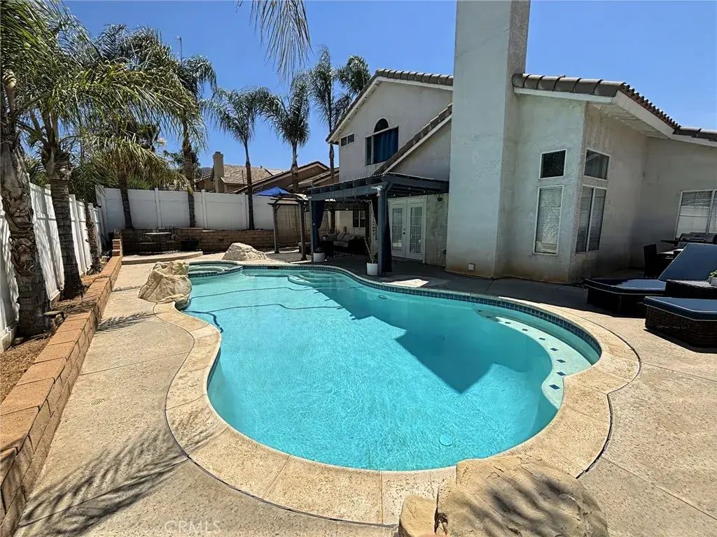 26800 Daybreak, Corona