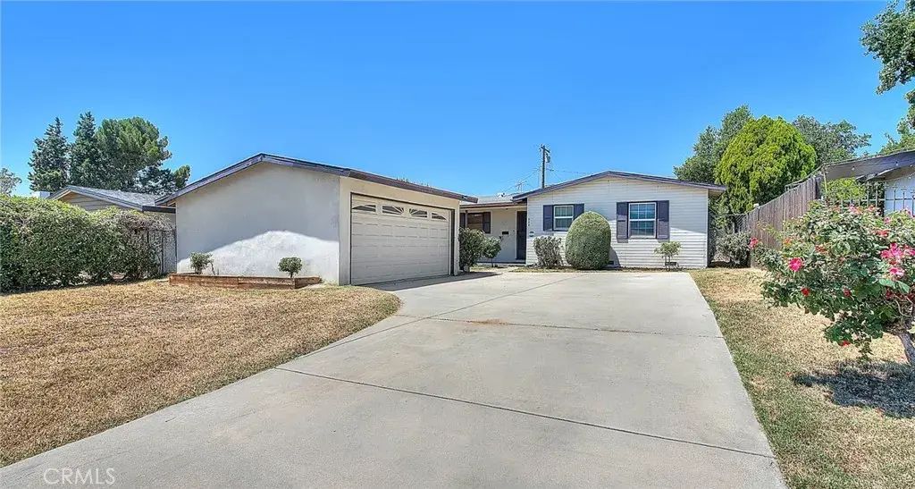 833 W Orangepath Street, Glendora