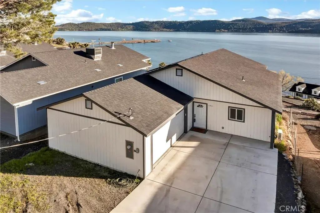 11911 Lakeshore Drive, Clearlake