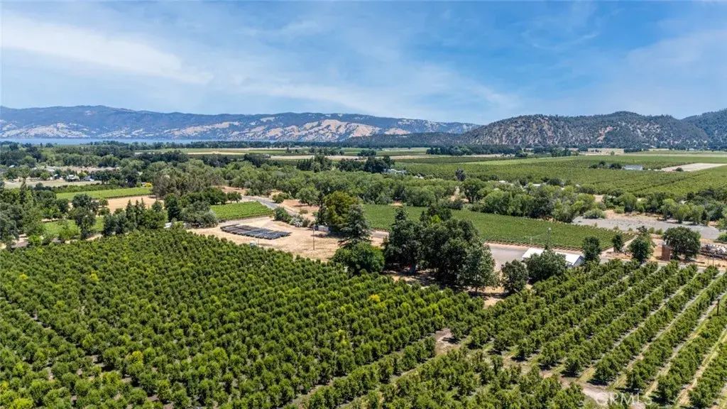 4215 Finley East, Lakeport