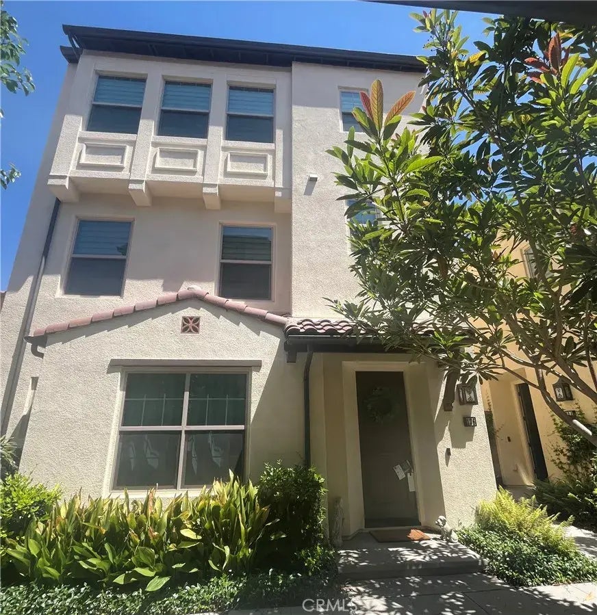 136 Milky Way, Irvine