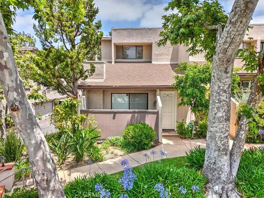 15141 Magnolia Boulevard A, Sherman Oaks