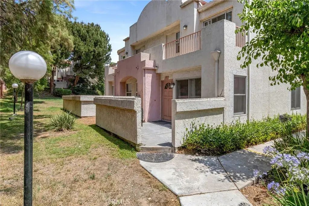 12411 Osborne Street 17, Pacoima