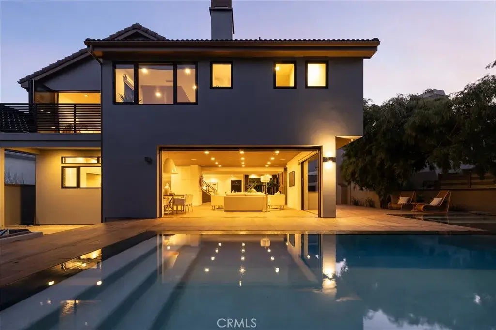 19466 Woodlands Drive, Huntington Beach