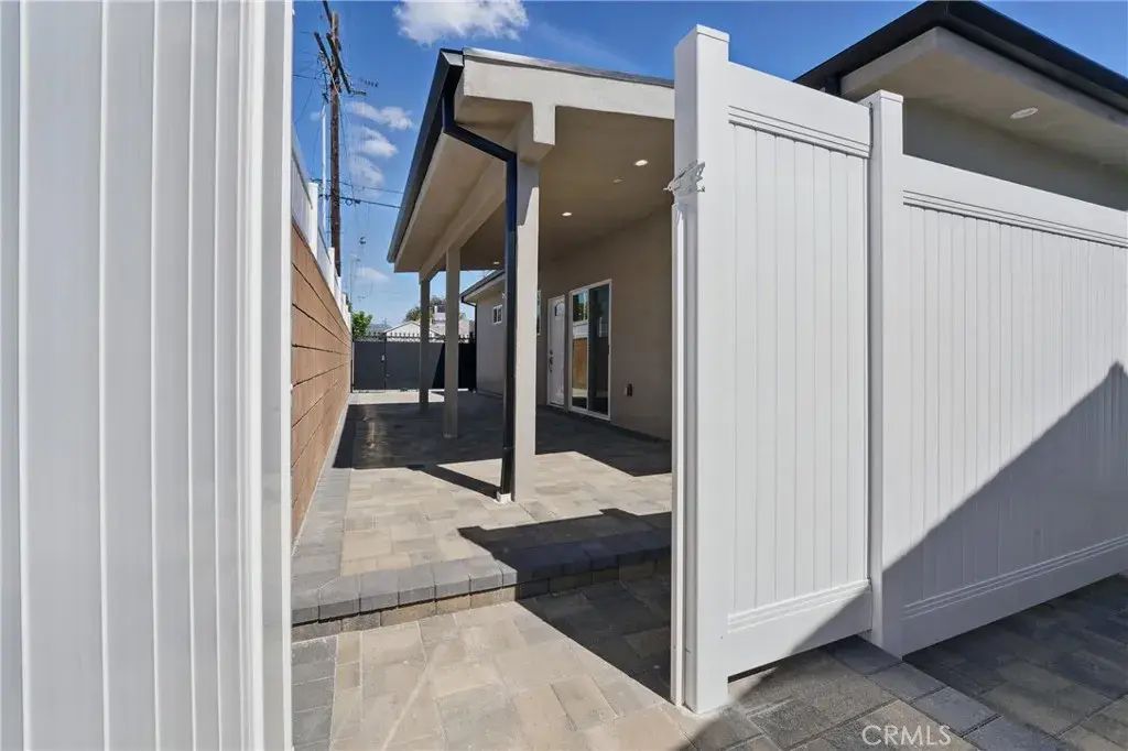8144 Vantage Ave, North Hollywood