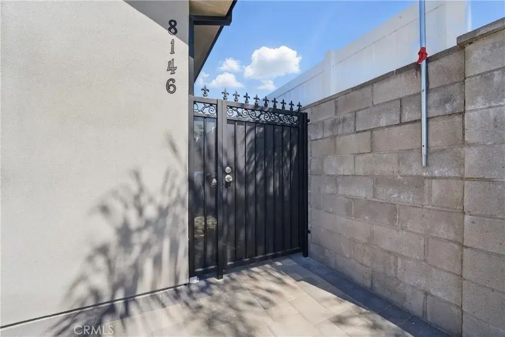 8146 Vantage Ave, North Hollywood