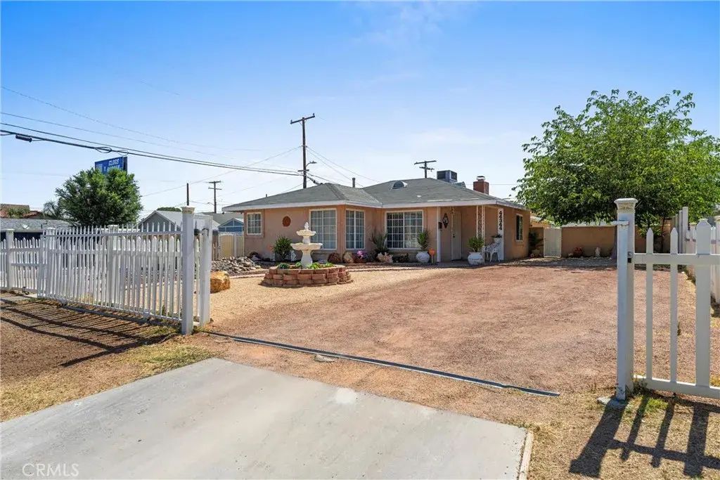 44344 Elm Avenue, Lancaster