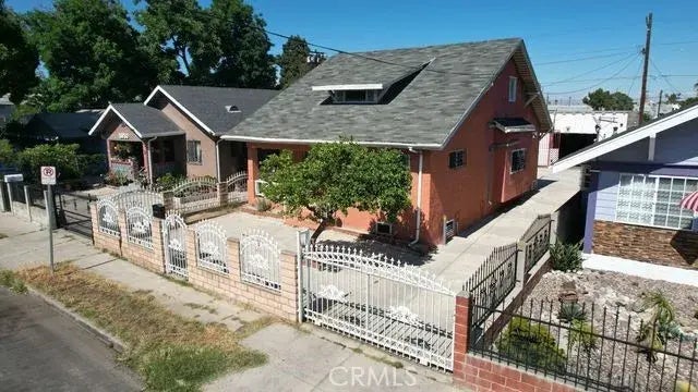 5854 Woodlawn Avenue, Los Angeles