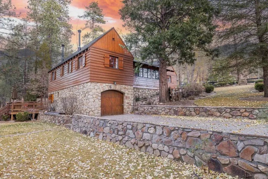 39654 Flicker Road, Fawnskin