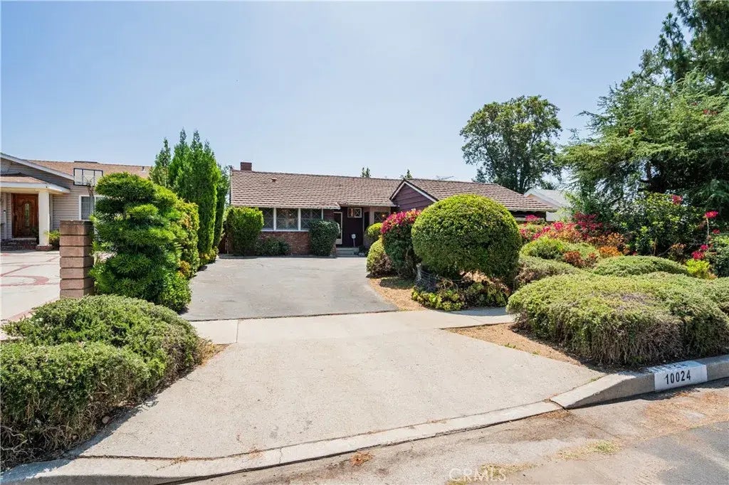 10024 Norwich Avenue, Mission Hills (san Fernando)