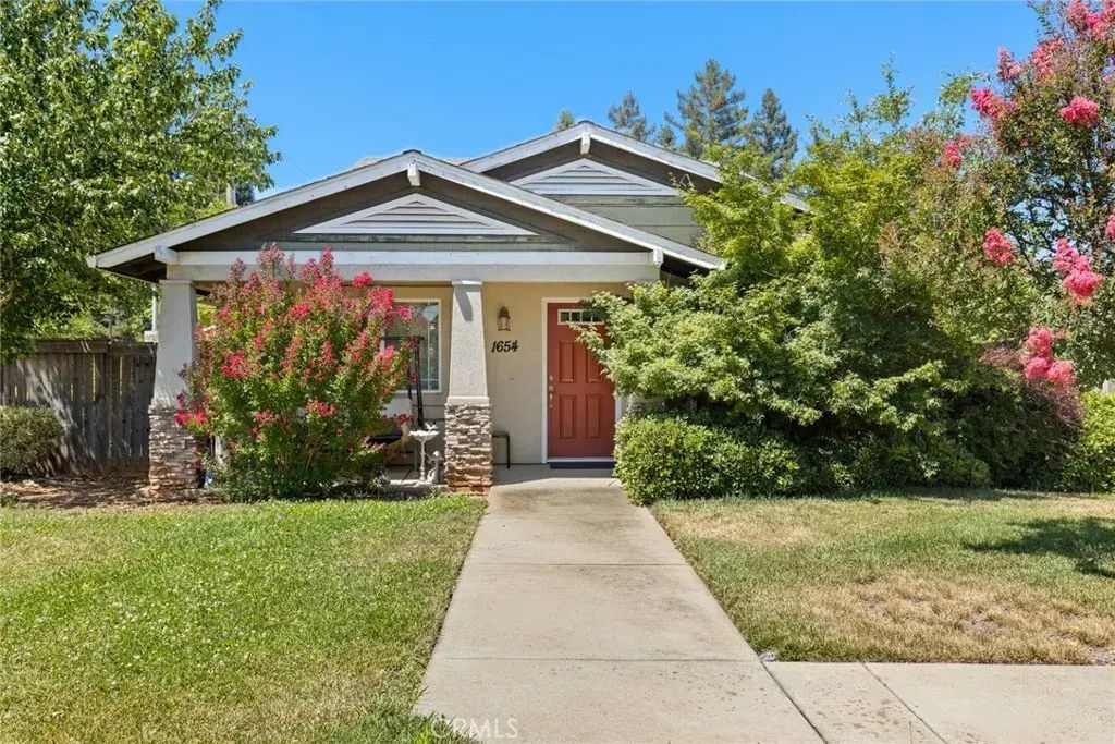 1654 East Avenue, Chico