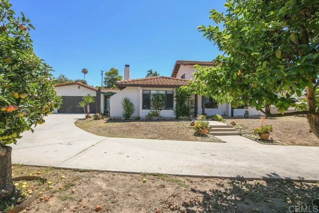 1736 Bellington Lane, Fallbrook