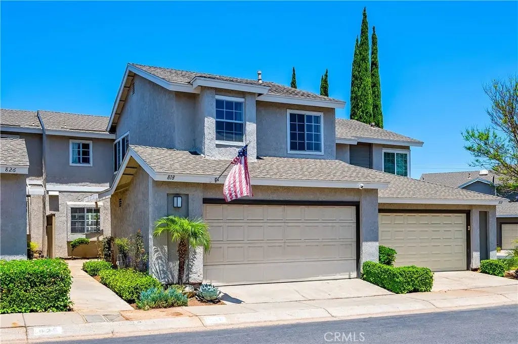 818 Live Oak Place, Corona