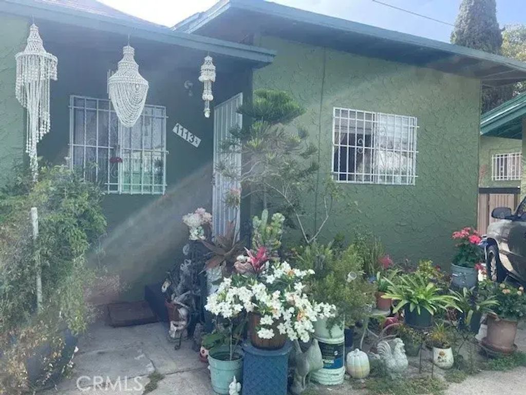 1113 E 83rd Street, Los Angeles