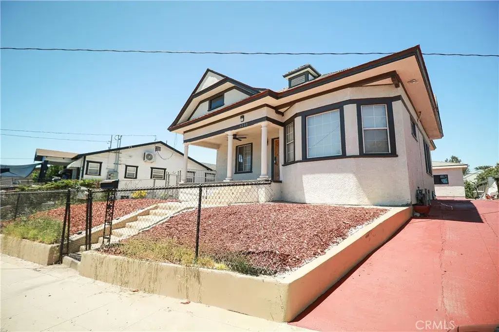 3221 Folsom Street, Los Angeles