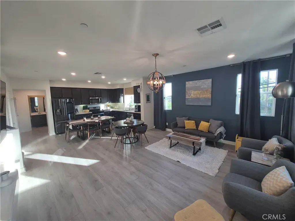 12801 N Watt Lane North A, Sylmar