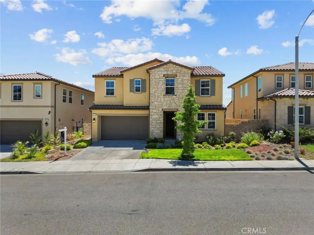 19162 Lauren Lane, Saugus
