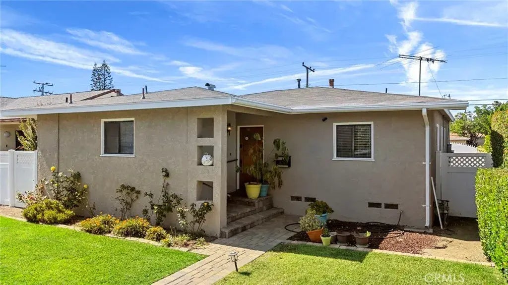 4103 Artesia Boulevard, Torrance