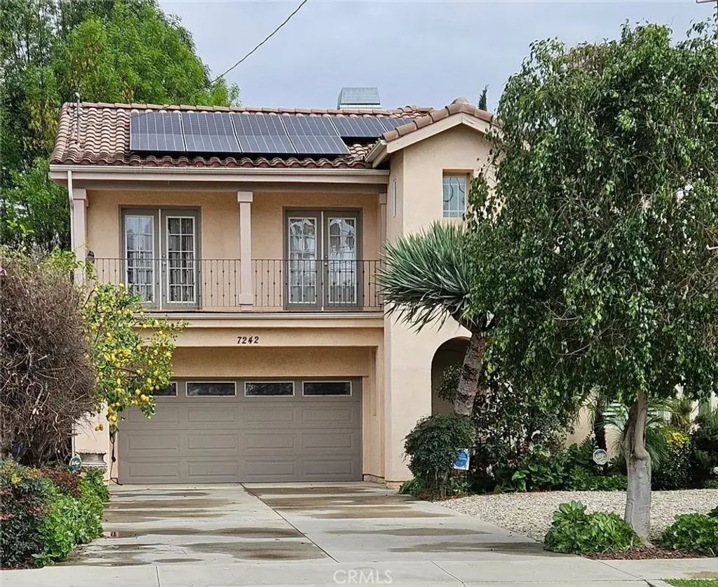 7242 Hesperia Avenue, Reseda