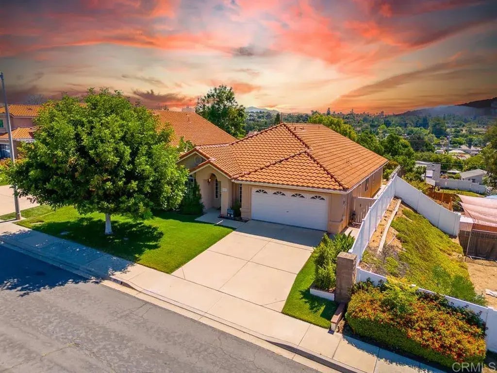 426 Debra An Drive, Fallbrook