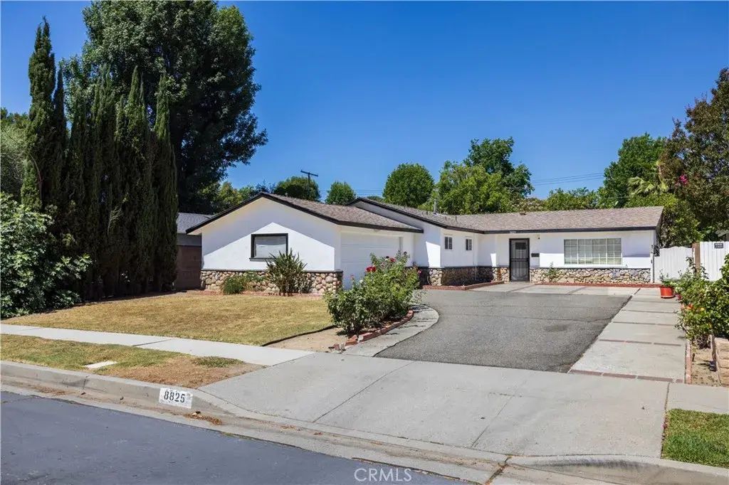 8825 Sophia Avenue, North Hills