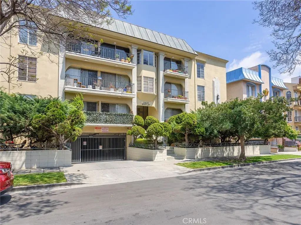 1410 S Bentley Avenue 103, Westwood - Century City