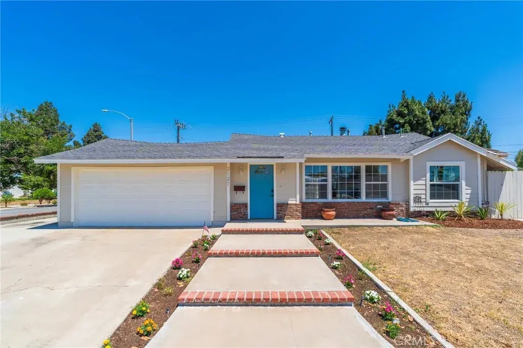 2127 W Sunrise Avenue, Anaheim